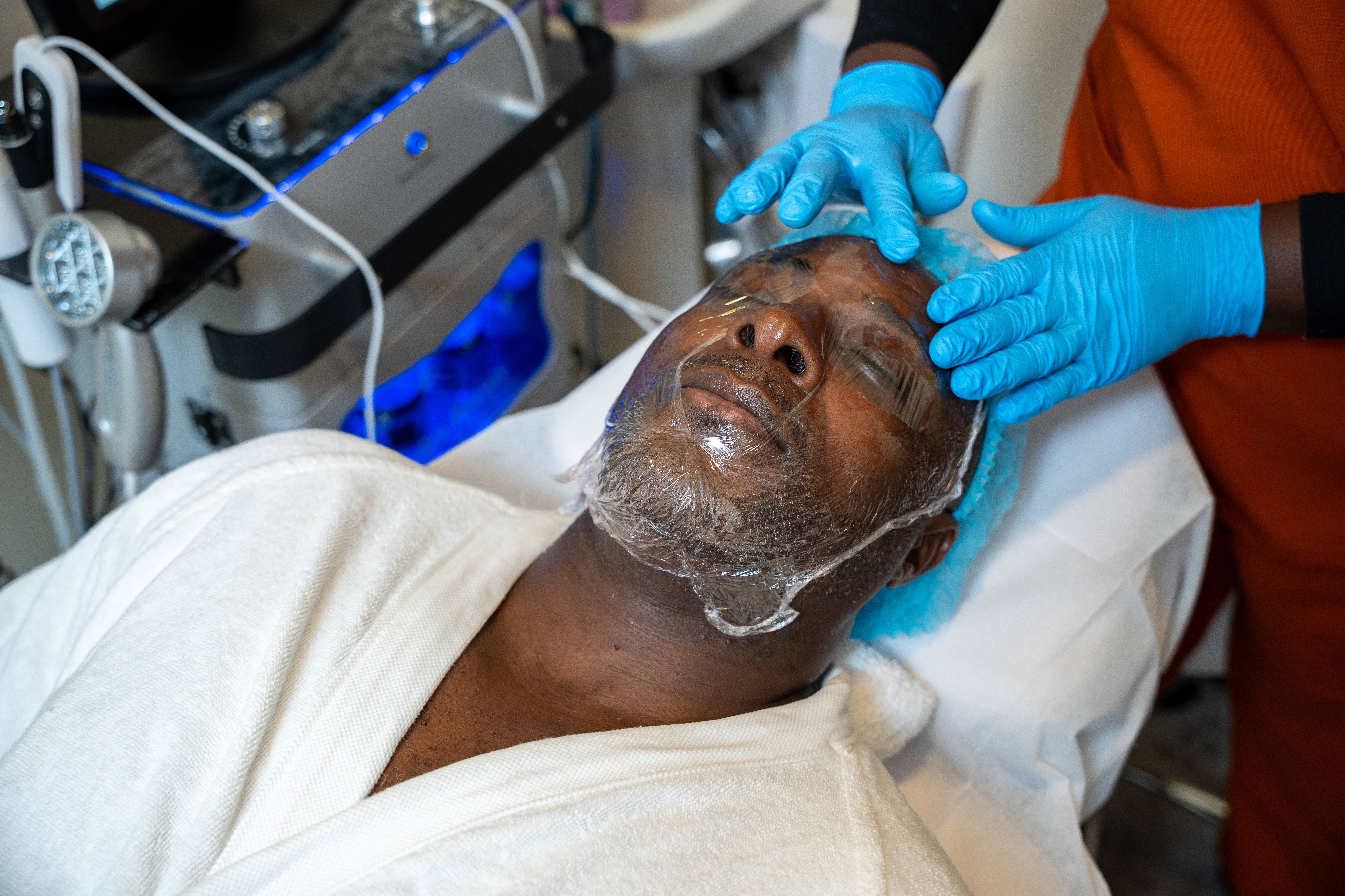 Deep cleansing facial at Arziki Aesthetics